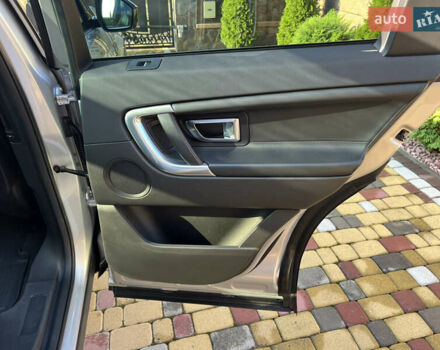 Серый Ленд Ровер Discovery Sport, объемом двигателя 2 л и пробегом 84 тыс. км за 20500 $, фото 46 на Automoto.ua