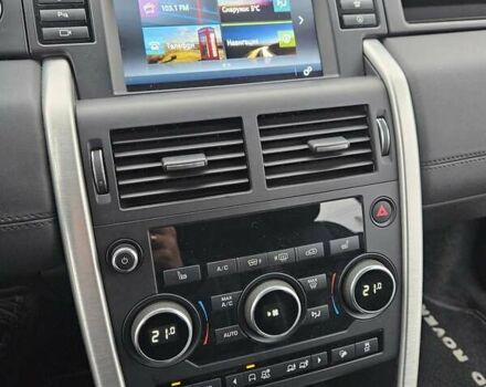 Сірий Ленд Ровер Discovery Sport, об'ємом двигуна 2 л та пробігом 69 тис. км за 18900 $, фото 15 на Automoto.ua