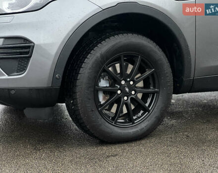Сірий Ленд Ровер Discovery Sport, об'ємом двигуна 2 л та пробігом 10 тис. км за 18700 $, фото 10 на Automoto.ua