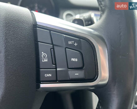 Сірий Ленд Ровер Discovery Sport, об'ємом двигуна 2 л та пробігом 145 тис. км за 17500 $, фото 21 на Automoto.ua