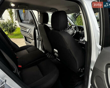 Серый Ленд Ровер Discovery Sport, объемом двигателя 2 л и пробегом 96 тыс. км за 19900 $, фото 16 на Automoto.ua