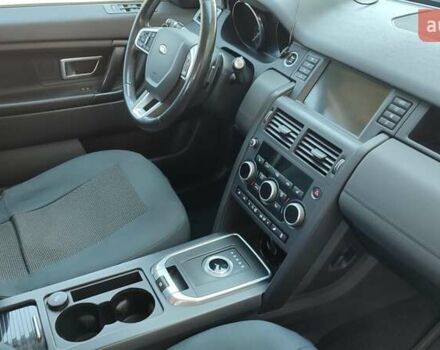 Серый Ленд Ровер Discovery Sport, объемом двигателя 2 л и пробегом 164 тыс. км за 23000 $, фото 10 на Automoto.ua