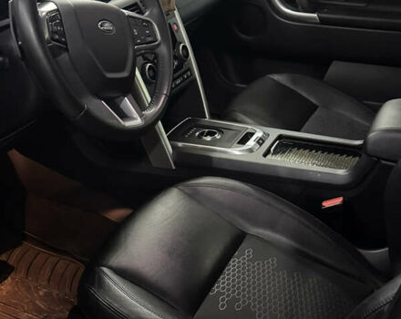 Сірий Ленд Ровер Discovery Sport, об'ємом двигуна 2 л та пробігом 74 тис. км за 19500 $, фото 5 на Automoto.ua