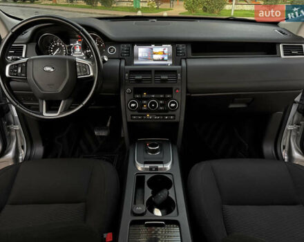 Серый Ленд Ровер Discovery Sport, объемом двигателя 2 л и пробегом 96 тыс. км за 19900 $, фото 19 на Automoto.ua