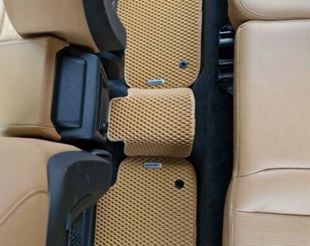 Серый Ленд Ровер Discovery Sport, объемом двигателя 2 л и пробегом 167 тыс. км за 21800 $, фото 13 на Automoto.ua