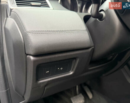 Сірий Ленд Ровер Discovery Sport, об'ємом двигуна 2 л та пробігом 136 тис. км за 19900 $, фото 11 на Automoto.ua