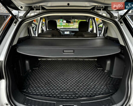 Серый Ленд Ровер Discovery Sport, объемом двигателя 2 л и пробегом 96 тыс. км за 19900 $, фото 14 на Automoto.ua