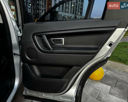 Серый Ленд Ровер Discovery Sport, объемом двигателя 2 л и пробегом 96 тыс. км за 19900 $, фото 15 на Automoto.ua