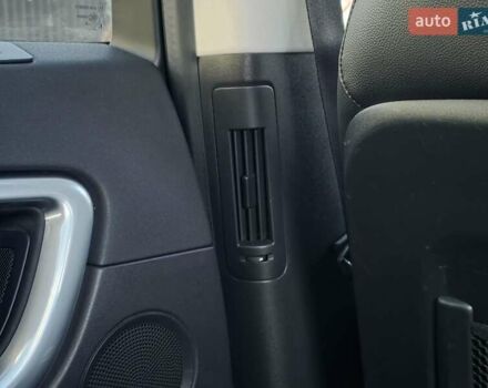 Сірий Ленд Ровер Discovery Sport, об'ємом двигуна 2 л та пробігом 163 тис. км за 19999 $, фото 38 на Automoto.ua