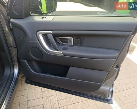 Серый Ленд Ровер Discovery Sport, объемом двигателя 2 л и пробегом 93 тыс. км за 22000 $, фото 23 на Automoto.ua