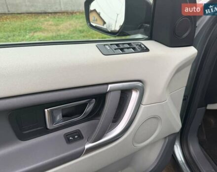 Серый Ленд Ровер Discovery Sport, объемом двигателя 2 л и пробегом 210 тыс. км за 18800 $, фото 6 на Automoto.ua