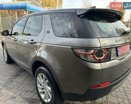 Серый Ленд Ровер Discovery Sport, объемом двигателя 2 л и пробегом 167 тыс. км за 21999 $, фото 13 на Automoto.ua