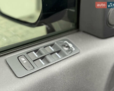 Серый Ленд Ровер Discovery Sport, объемом двигателя 2 л и пробегом 167 тыс. км за 16999 $, фото 14 на Automoto.ua