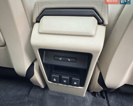 Серый Ленд Ровер Discovery Sport, объемом двигателя 2 л и пробегом 108 тыс. км за 25000 $, фото 29 на Automoto.ua