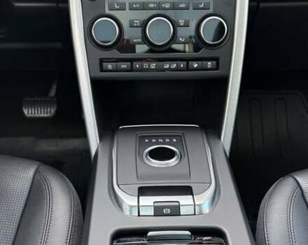 Серый Ленд Ровер Discovery Sport, объемом двигателя 2 л и пробегом 58 тыс. км за 23500 $, фото 25 на Automoto.ua