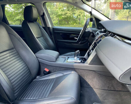 Серый Ленд Ровер Discovery Sport, объемом двигателя 2 л и пробегом 80 тыс. км за 30999 $, фото 45 на Automoto.ua