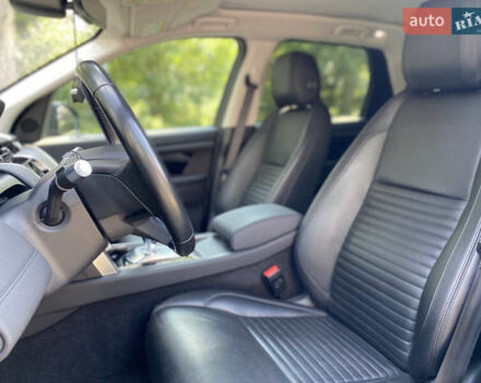 Серый Ленд Ровер Discovery Sport, объемом двигателя 2 л и пробегом 80 тыс. км за 30999 $, фото 28 на Automoto.ua