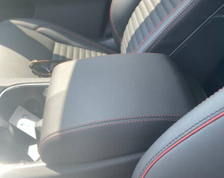 Серый Ленд Ровер Discovery Sport, объемом двигателя 2 л и пробегом 7 тыс. км за 55000 $, фото 32 на Automoto.ua