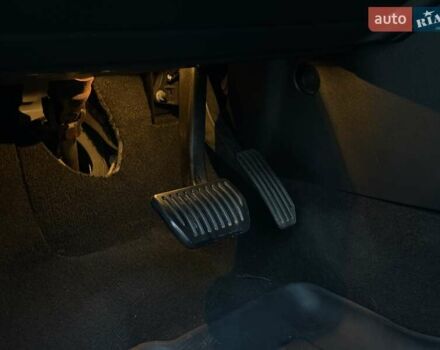 Синій Ленд Ровер Discovery Sport, об'ємом двигуна 2 л та пробігом 153 тис. км за 14900 $, фото 12 на Automoto.ua