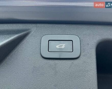 Синий Ленд Ровер Discovery Sport, объемом двигателя 2 л и пробегом 21 тыс. км за 53990 $, фото 35 на Automoto.ua