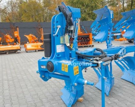 Синий Лемкен Джувел, объемом двигателя 0 л и пробегом 0 тыс. км за 38235 $, фото 4 на Automoto.ua