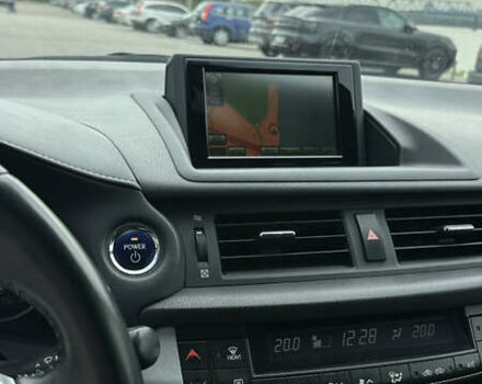 Лексус СТ 2011 в Киеве на Automoto.ua Белый Лексус СТ, объемом двигателя 1.8 л и пробегом 218 тыс. км за 10500 $, фото 11 на Automoto.ua