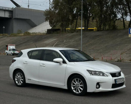 Лексус СТ 2011 в Киеве на Automoto.ua Белый Лексус СТ, объемом двигателя 1.8 л и пробегом 218 тыс. км за 10500 $, фото 2 на Automoto.ua