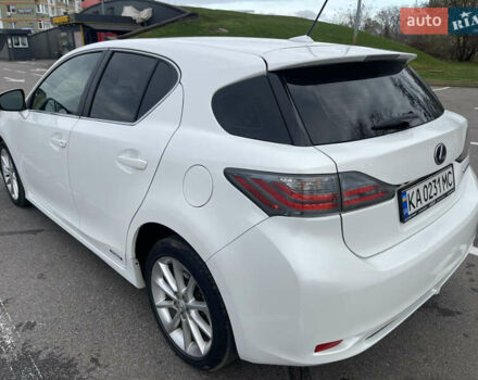 Белый Лексус СТ, объемом двигателя 1.8 л и пробегом 184 тыс. км за 11000 $, фото 5 на Automoto.ua