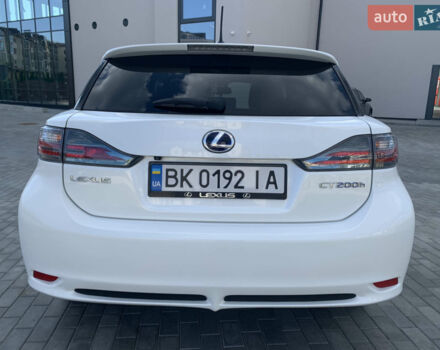 Білий Лексус СТ, об'ємом двигуна 1.8 л та пробігом 111 тис. км за 13800 $, фото 5 на Automoto.ua