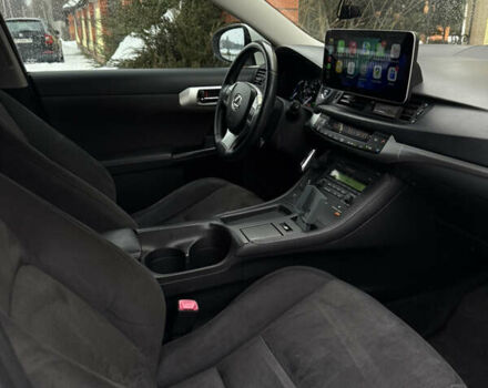 Білий Лексус СТ, об'ємом двигуна 1.8 л та пробігом 205 тис. км за 12500 $, фото 22 на Automoto.ua