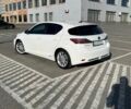 Белый Лексус СТ, объемом двигателя 1.8 л и пробегом 210 тыс. км за 12500 $, фото 2 на Automoto.ua
