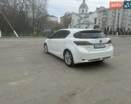 Белый Лексус СТ, объемом двигателя 1.8 л и пробегом 156 тыс. км за 11500 $, фото 4 на Automoto.ua
