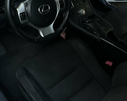 Лексус СТ 2011 в Киеве на Automoto.ua Белый Лексус СТ, объемом двигателя 1.8 л и пробегом 218 тыс. км за 10500 $, фото 14 на Automoto.ua