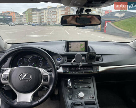 Белый Лексус СТ, объемом двигателя 1.8 л и пробегом 184 тыс. км за 11000 $, фото 10 на Automoto.ua