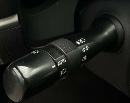 Лексус СТ 2011 в Киеве на Automoto.ua Белый Лексус СТ, объемом двигателя 1.8 л и пробегом 218 тыс. км за 10500 $, фото 10 на Automoto.ua