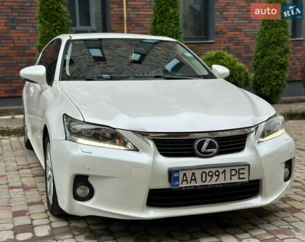 Білий Лексус СТ, об'ємом двигуна 1.8 л та пробігом 171 тис. км за 10500 $, фото 11 на Automoto.ua