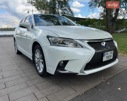 Білий Лексус СТ, об'ємом двигуна 1.8 л та пробігом 140 тис. км за 14000 $, фото 6 на Automoto.ua
