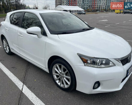 Белый Лексус СТ, объемом двигателя 1.8 л и пробегом 184 тыс. км за 11000 $, фото 1 на Automoto.ua