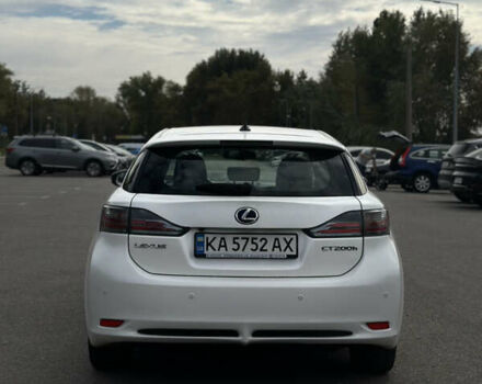 Лексус СТ 2011 в Киеве на Automoto.ua Белый Лексус СТ, объемом двигателя 1.8 л и пробегом 218 тыс. км за 10500 $, фото 5 на Automoto.ua