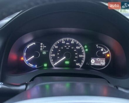 Белый Лексус СТ, объемом двигателя 1.8 л и пробегом 286 тыс. км за 12500 $, фото 5 на Automoto.ua