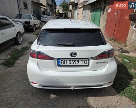 Білий Лексус СТ, об'ємом двигуна 1.8 л та пробігом 200 тис. км за 12500 $, фото 5 на Automoto.ua