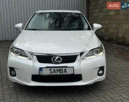 Білий Лексус СТ, об'ємом двигуна 1.8 л та пробігом 288 тис. км за 11500 $, фото 1 на Automoto.ua