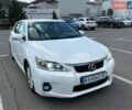 Белый Лексус СТ, объемом двигателя 1.8 л и пробегом 279 тыс. км за 12000 $, фото 1 на Automoto.ua