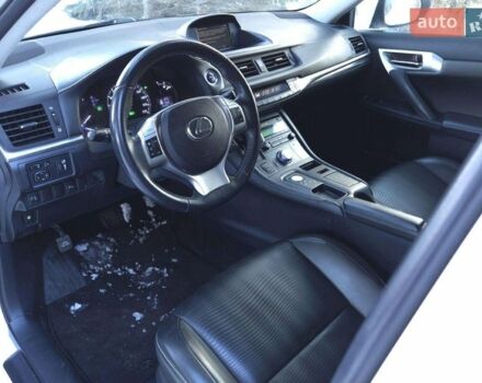 Білий Лексус СТ, об'ємом двигуна 1.8 л та пробігом 88 тис. км за 14500 $, фото 3 на Automoto.ua