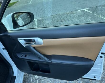 Білий Лексус СТ, об'ємом двигуна 1.8 л та пробігом 270 тис. км за 11250 $, фото 9 на Automoto.ua