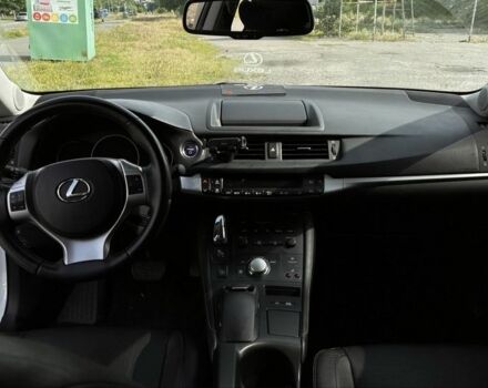 Белый Лексус СТ, объемом двигателя 1.8 л и пробегом 257 тыс. км за 14999 $, фото 6 на Automoto.ua