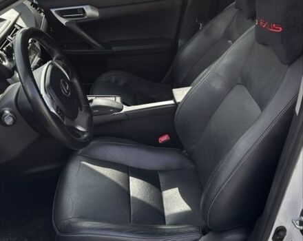 Белый Лексус СТ, объемом двигателя 1.8 л и пробегом 257 тыс. км за 14999 $, фото 16 на Automoto.ua