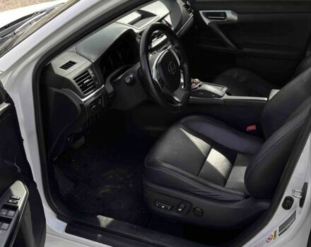 Белый Лексус СТ, объемом двигателя 1.8 л и пробегом 257 тыс. км за 14999 $, фото 17 на Automoto.ua