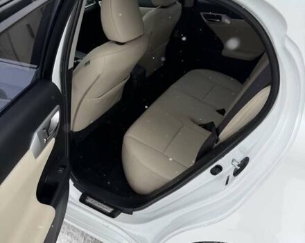 Белый Лексус СТ, объемом двигателя 1.8 л и пробегом 130 тыс. км за 13500 $, фото 10 на Automoto.ua