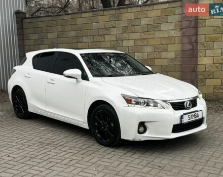 Білий Лексус СТ, об'ємом двигуна 1.8 л та пробігом 288 тис. км за 11500 $, фото 2 на Automoto.ua